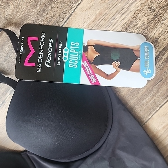 NWT Maidenform Flexees Shapewear Sz Medium 8/10 - Picture 2 of 6